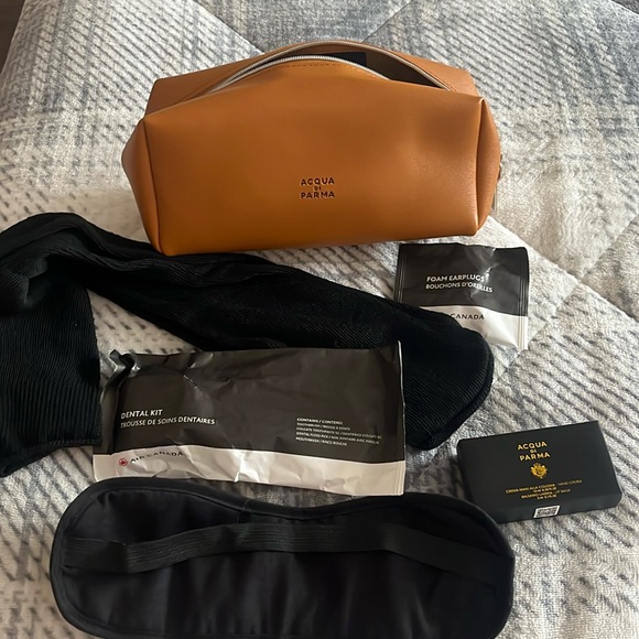 Aqua Di Parma Air canada cosmetic bag and travel kit 8 pcs - Picture 1 of 12